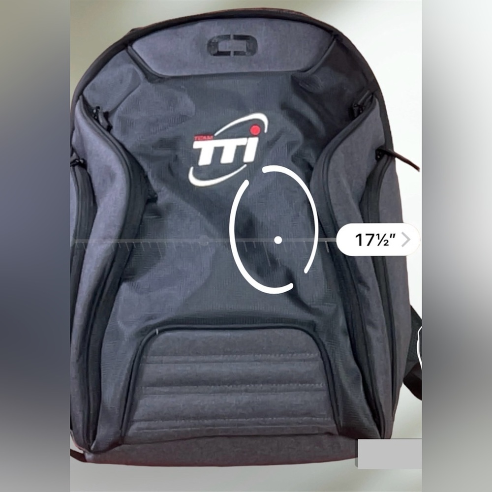 Ogio Backpack Like New - image 5